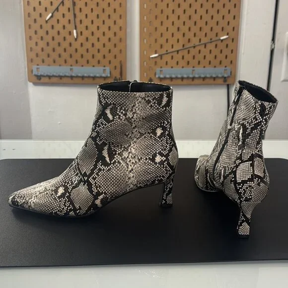 Steve Madden Women Kapital Snakeskin Print Kitten Heel Boots,Sz 8 (M),Disclaimer - Picture 9 of 15